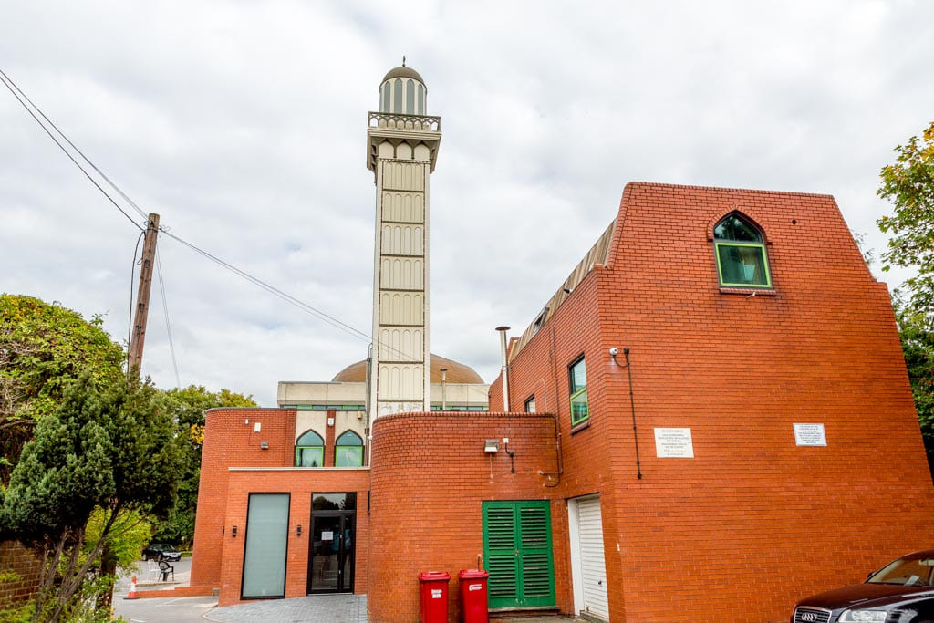 Diamond Road Mosque Slough - Jamia Ghousia Masjid & Islamic Centre
